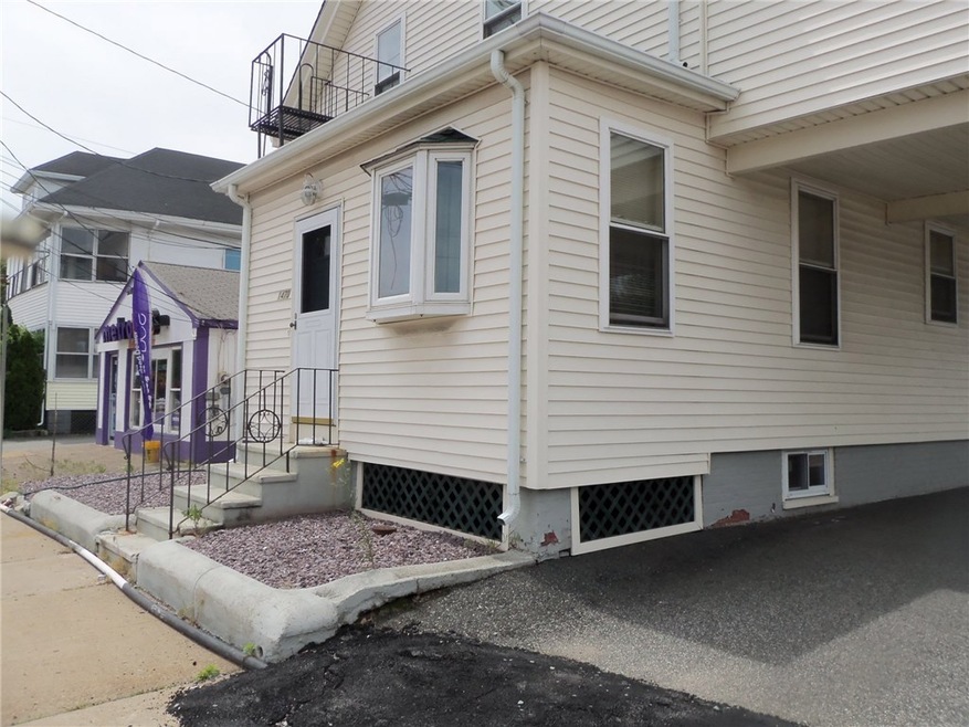 1468 Newport Ave unit 2, Pawtucket, RI 02861 - photo 1