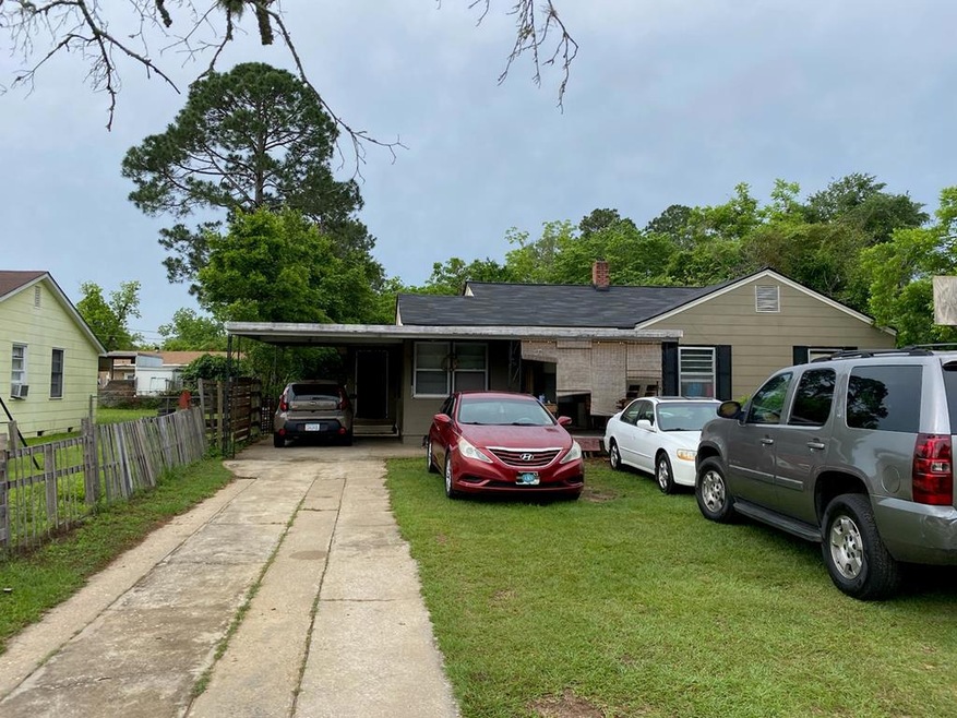 1814 Edgerly Ave, Albany, GA 31707 - photo 1