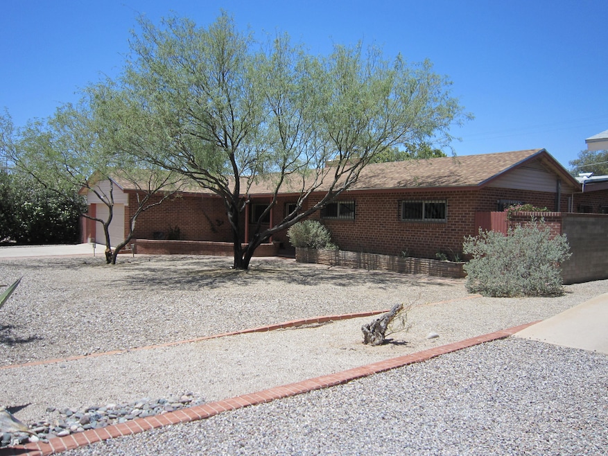 5239 E Holmes St, Tucson, AZ 85711 - photo 1