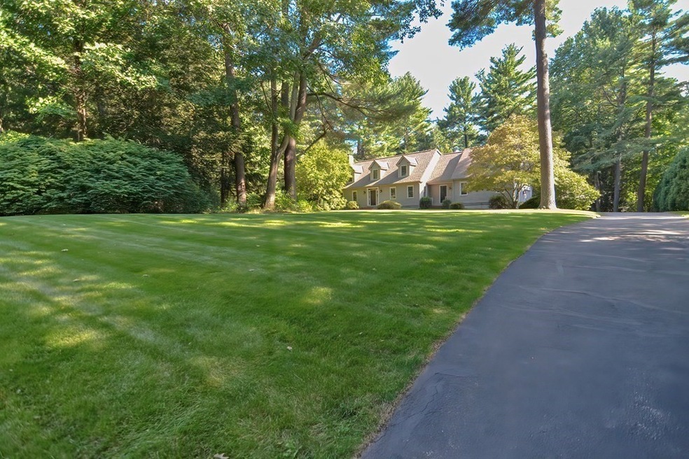 60 Carriage House Ln, Wrentham, MA 02093 - photo 1