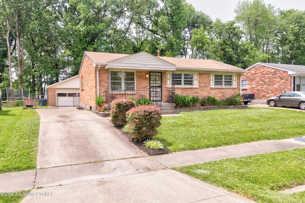 9306 Pagoda Dr, Louisville, KY 40229 - photo 1