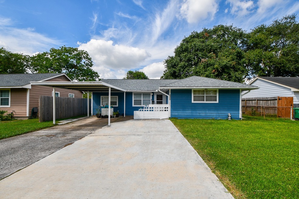 10323 Rambling Trail, Houston, TX 77089 - photo 1