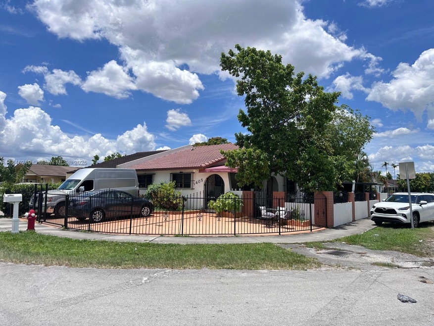 1405 W 38th Place unit B, Hialeah, FL 33012 - photo 1