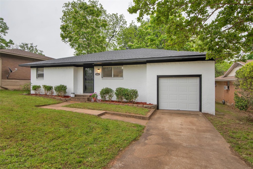 1404 W Day St, Denison, TX 75020 - photo 1