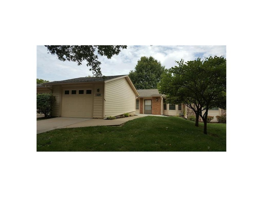 1320 W Johns Blvd, Raymore, MO 64083 - photo 1