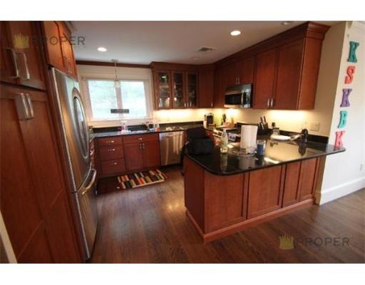 175 Florence St unit 175, Chestnut Hill, MA 02467 - photo 1