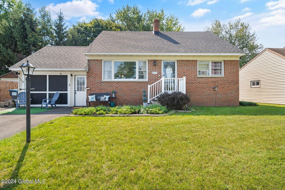 2103 Nahant St, Schenectady, NY 12306 - photo 1