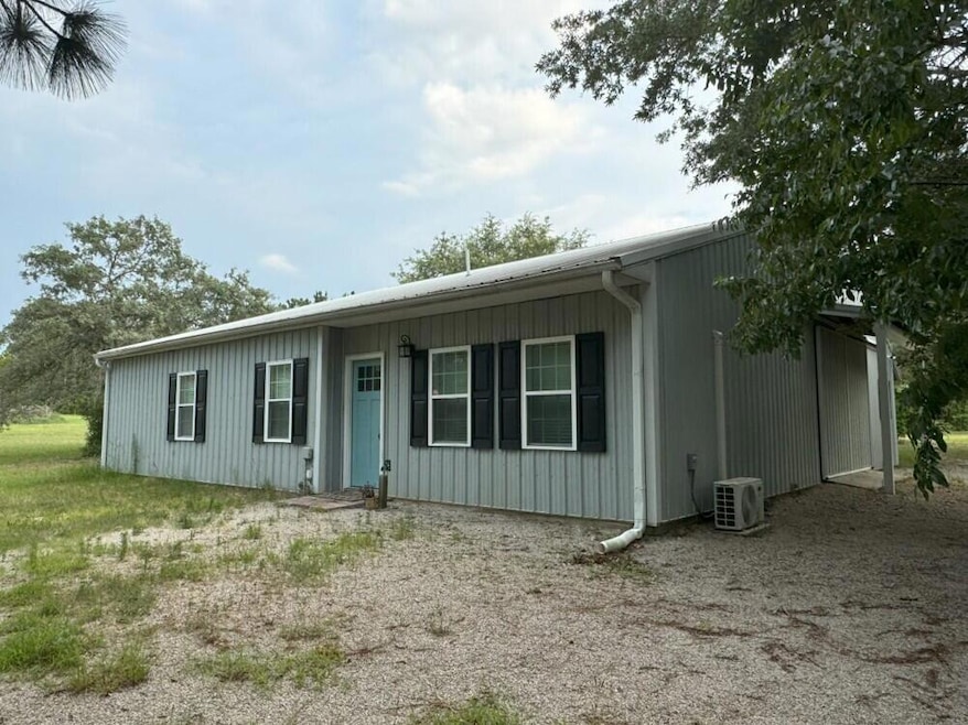 357 N Windsor Rd Exterior 2025 Barn Apt