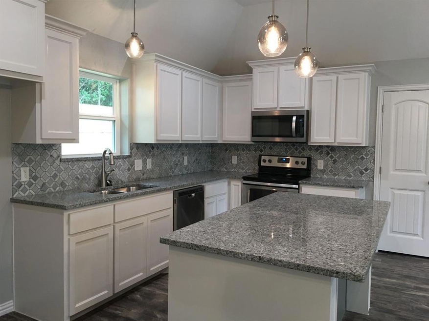 2930 W Elm St, Denison, TX 75020 - photo 1