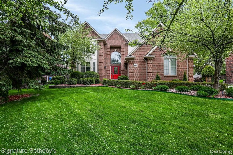 710 Lakepointe St, Grosse Pointe Park, MI 48230 - photo 1