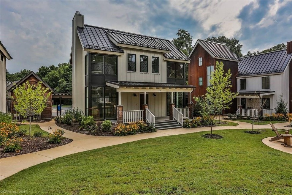 302 NE Black Apple Ln, Bentonville, AR 72712 - photo 1