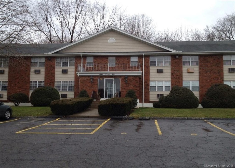 1000 Knapps Hwy unit 31, Fairfield, CT 06825 - photo 1