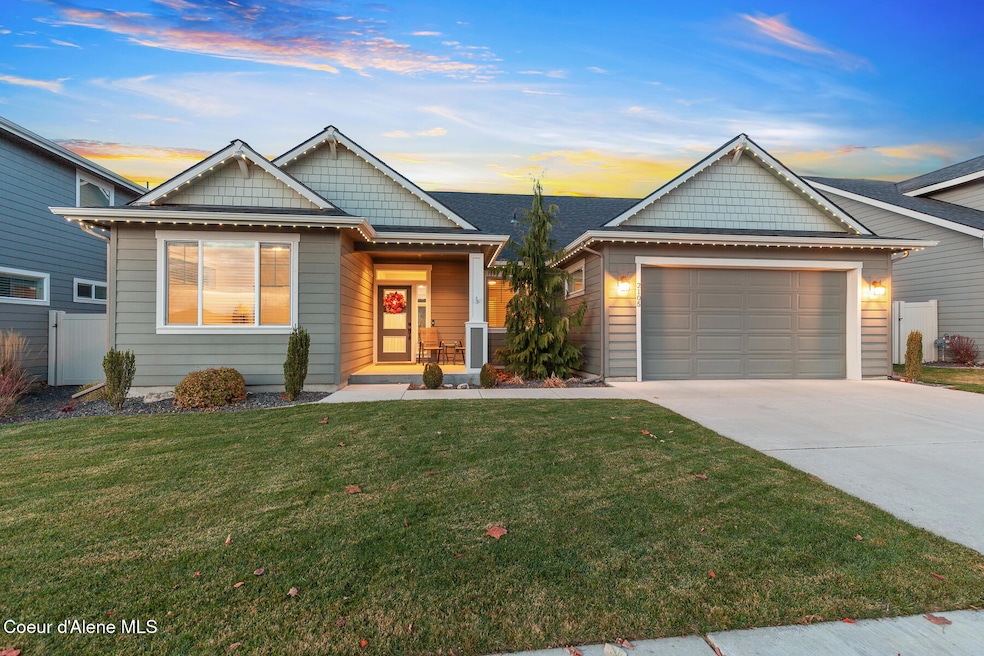 2105 W Alsea Loop