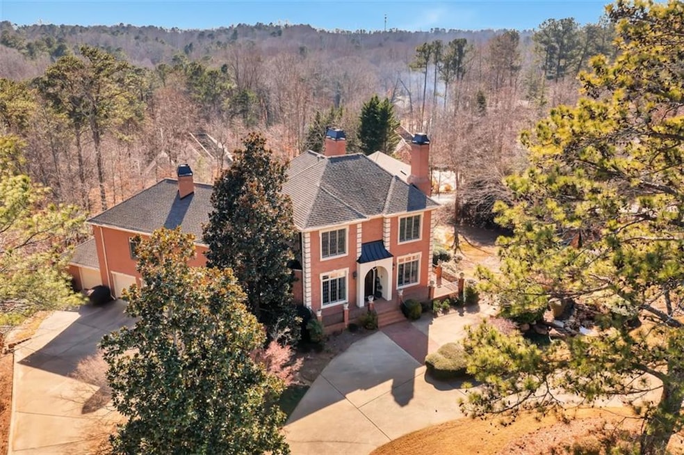 Drone / aerial view with a view of trees