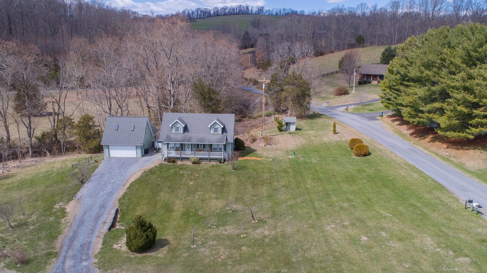 16 Wing Walker Way, Buena Vista, VA 24416 - photo 1
