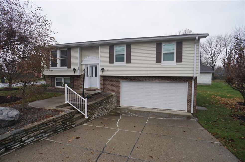 907 Columbus Ave, Batesville, IN 47006 - photo 1