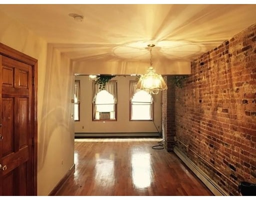 148 Salem St unit 2F, Boston, MA 02113 - photo 1