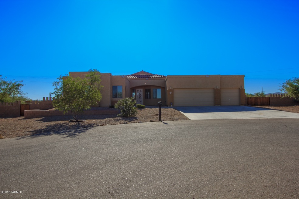 Front Yard2 ( Photo by KC Creative Desig
