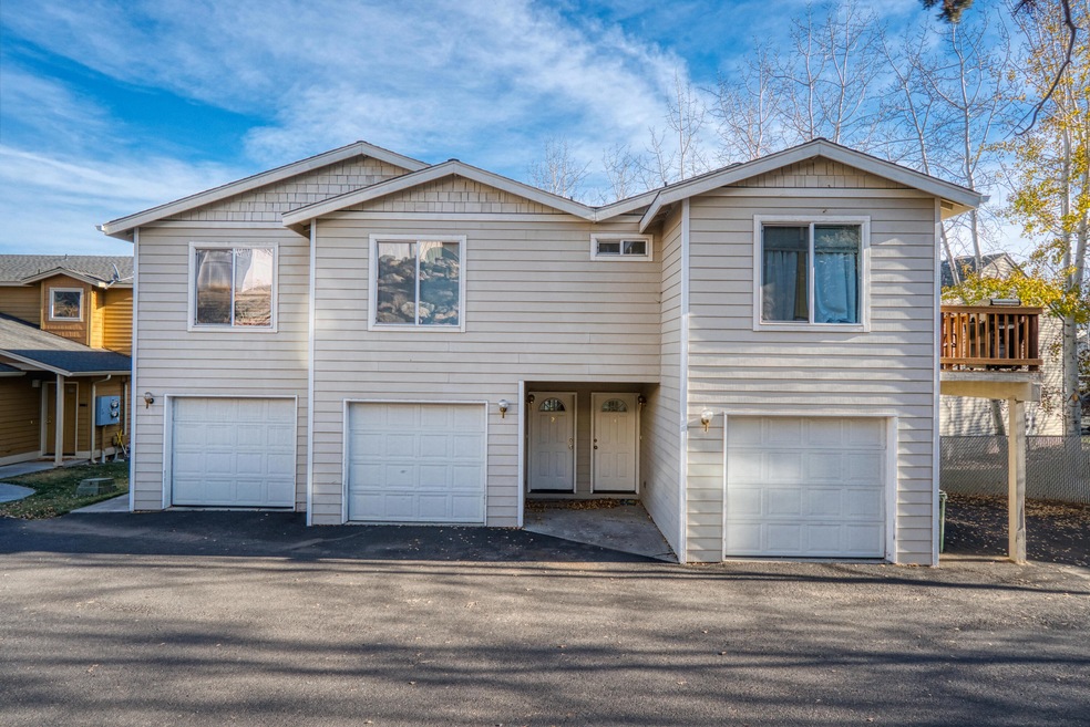 1686 NE Lotus Dr, Bend, OR 97701 - photo 1