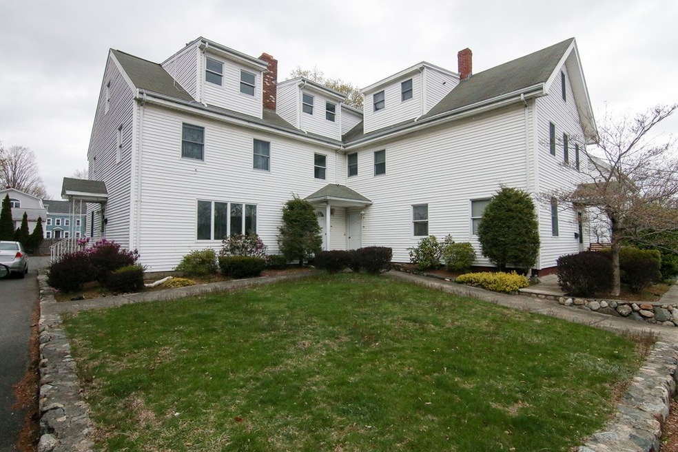 11 Highland St unit 3, Wakefield, MA 01880 - photo 1