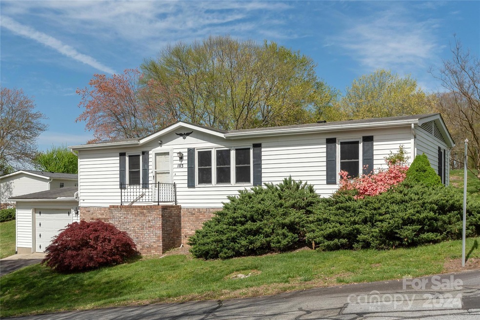 103 Cumberland Dr, Hendersonville, NC 28792 - photo 1