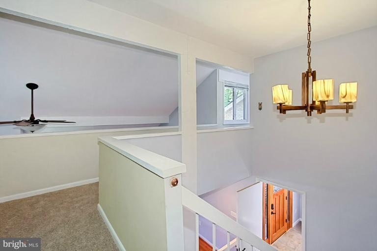 5333 Southport Ln, Fairfax, VA 22032 - photo 1