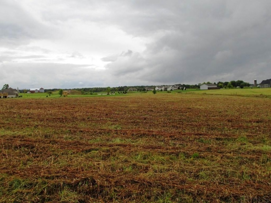 2197 E Saddle Creek Dr, Roanoke, IN 46783 - photo 1