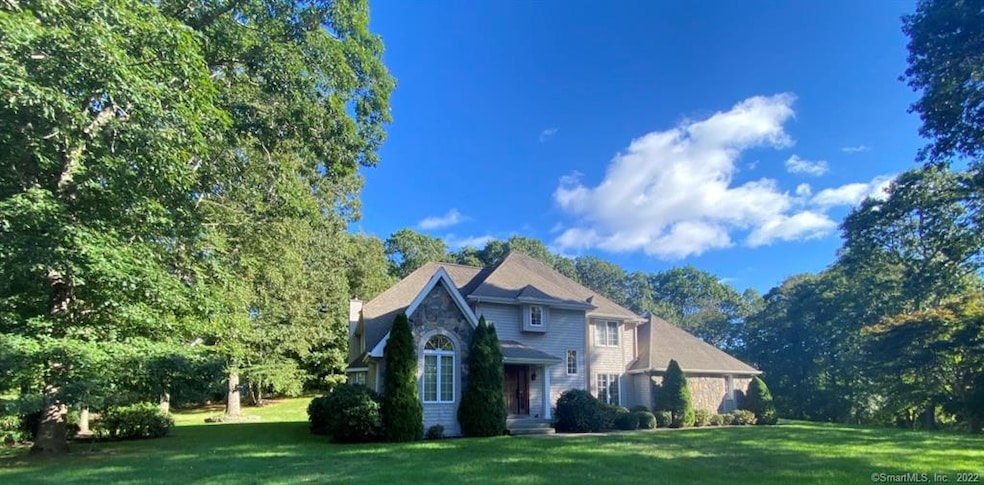 2 High Ridge Ct, Pawcatuck, CT 06379 - photo 1