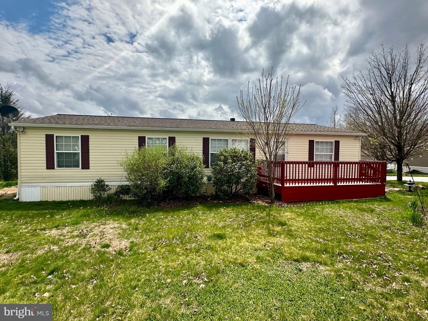 219 Deer Run Dr, Honey Brook, PA 19344 - photo 1