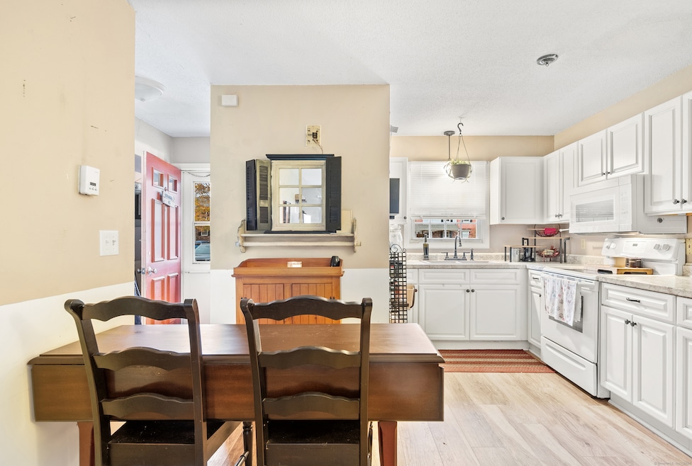 63 Athol St, Danielson, CT 06239 - photo 1