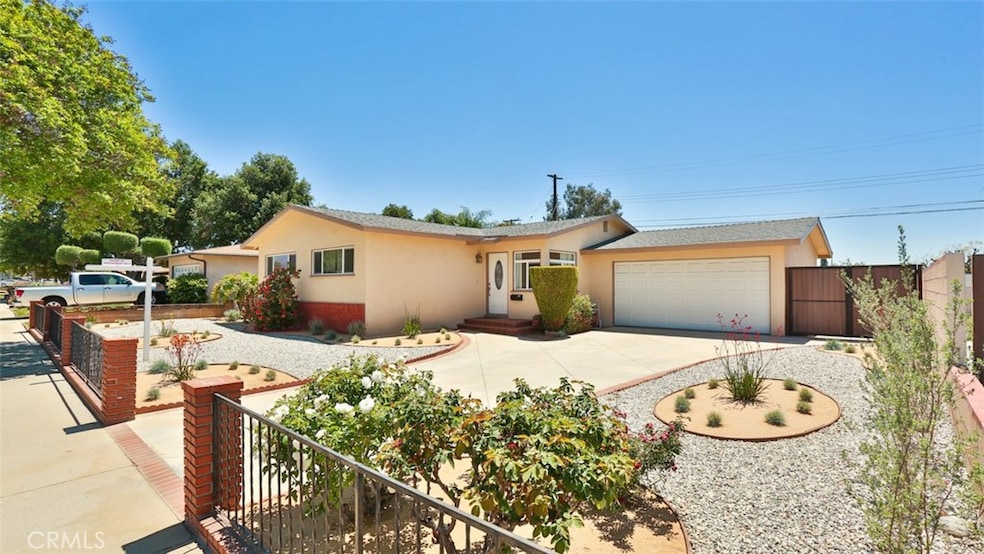 760 E Juanita Ave, Glendora, CA 91740 - photo 1