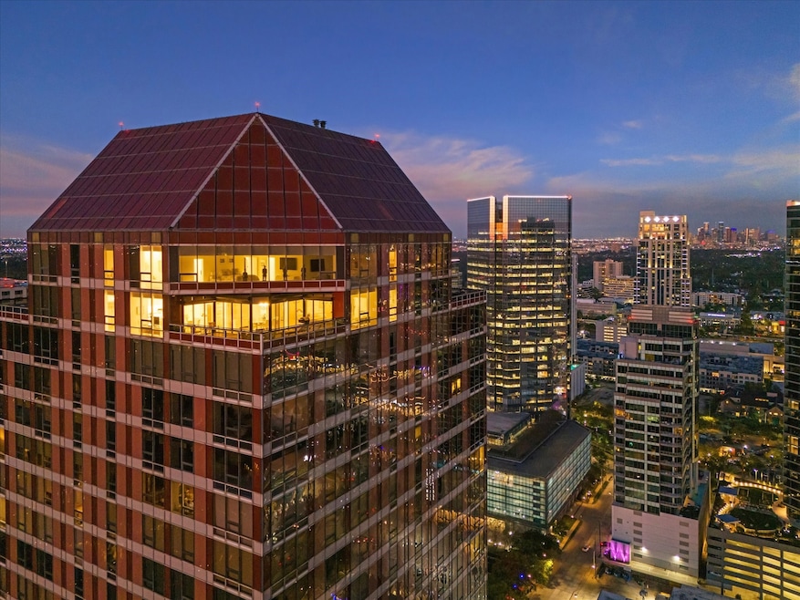 Welcome to Penthouse 393E in the Iconic Four Leaf