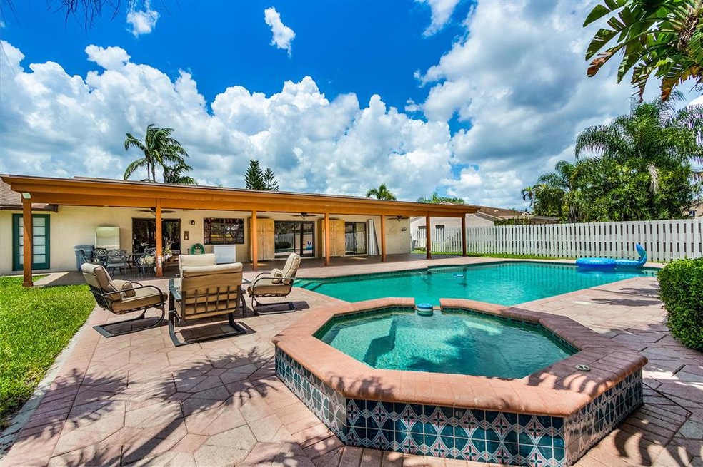 14701 Highland Springs Ct, Davie, FL 33325 - photo 1