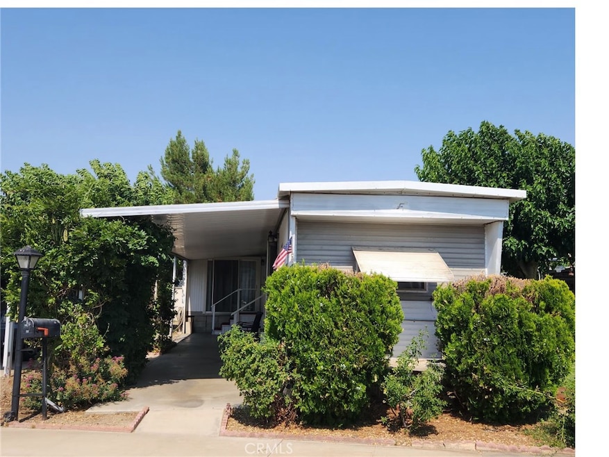 15940 Stoddard Wells Rd unit 40, Victorville, CA 92395 - photo 1