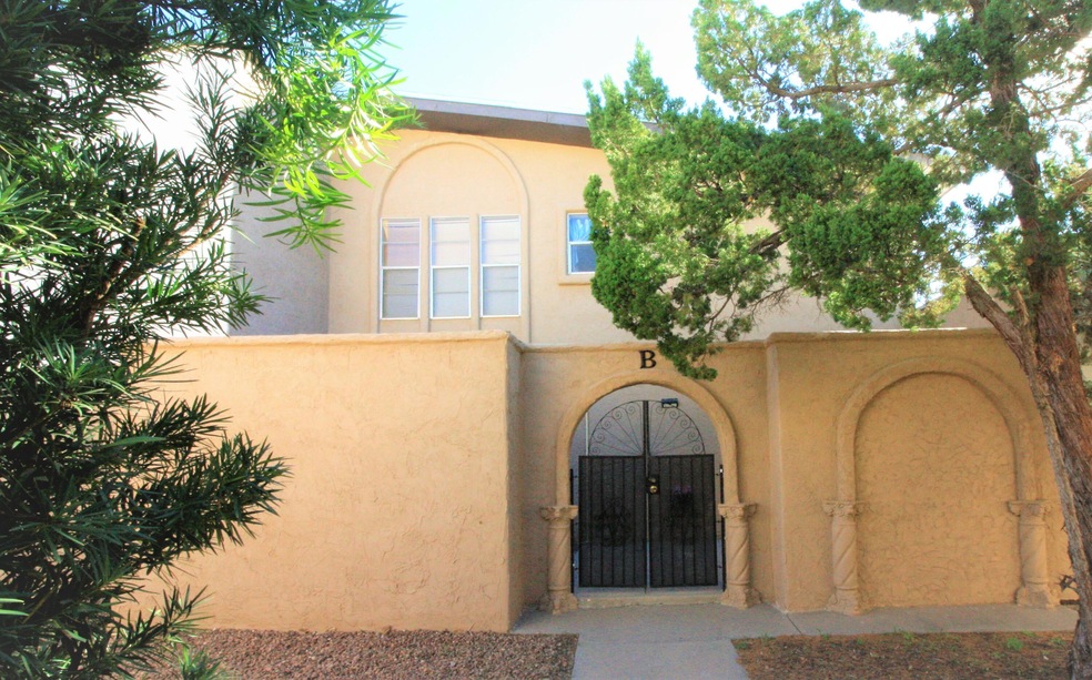 10621 Springwood Dr unit B, El Paso, TX 79935 - photo 1