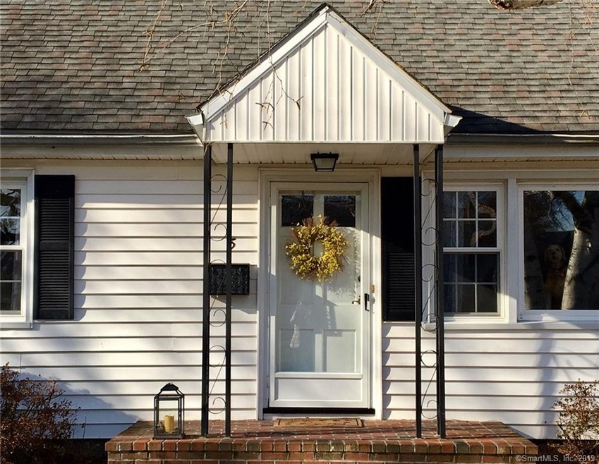 5 Siwanoy Rd, West Hartford, CT 06107 - photo 1