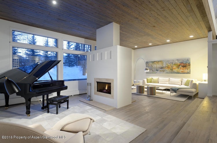 For Rent $35,000/month • Co-Listing Agent