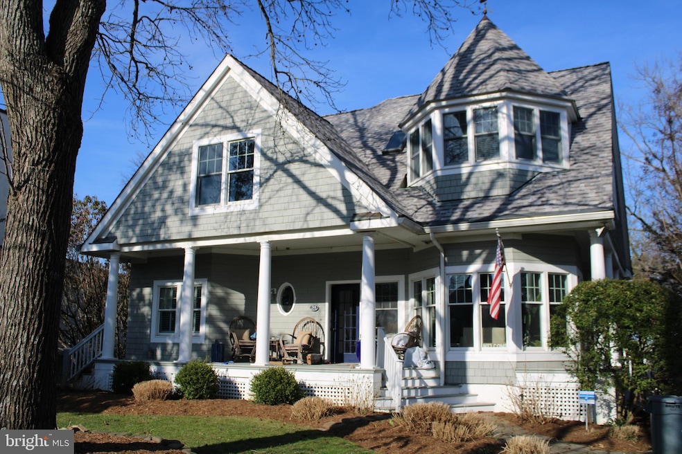 31 E Lake Dr, Annapolis, MD 21403 - photo 1