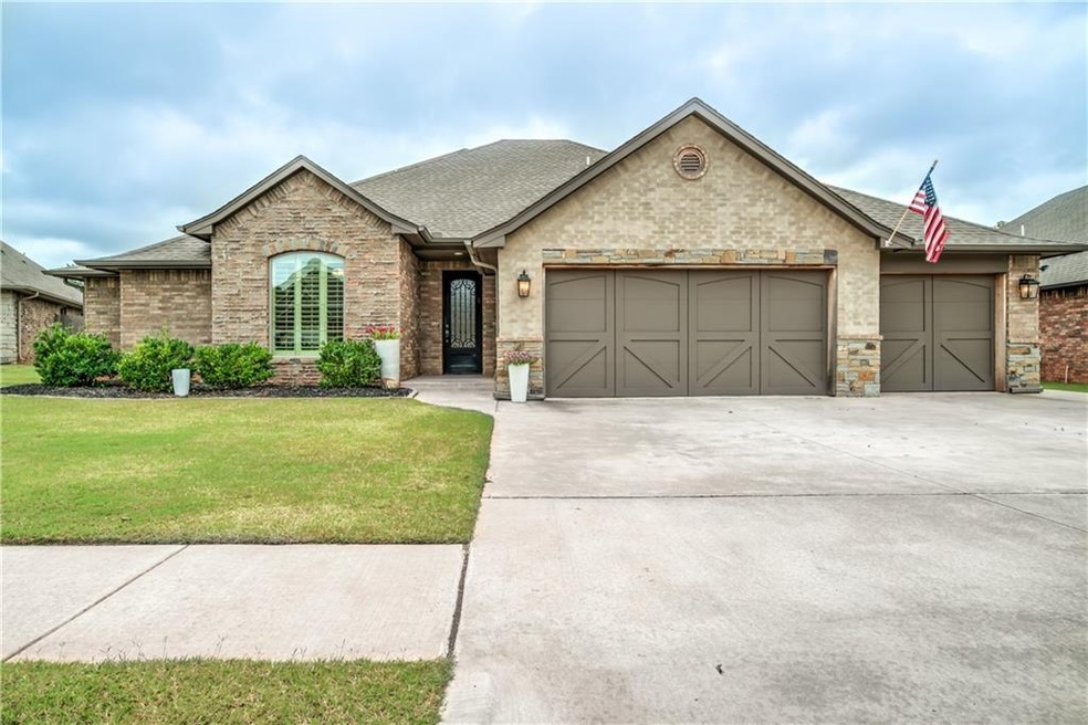 19509 Rambling Creek Dr, Edmond, OK 73012 - photo 1