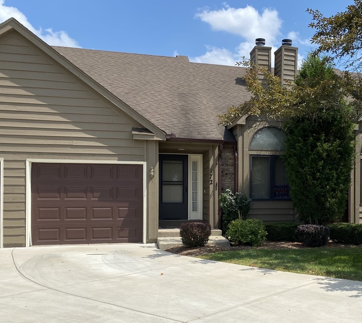 172 Dunbar Ln unit 22, East Dundee, IL 60118 - photo 1