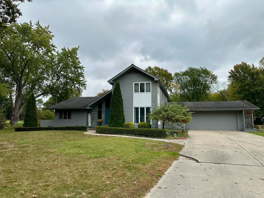 859 Foxboro Rd, Saginaw, MI 48638 - photo 1