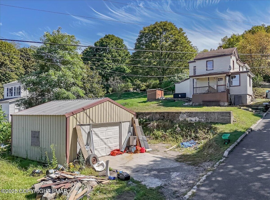 45 W Vernon St, Summit Hill, PA 18250 - photo 1