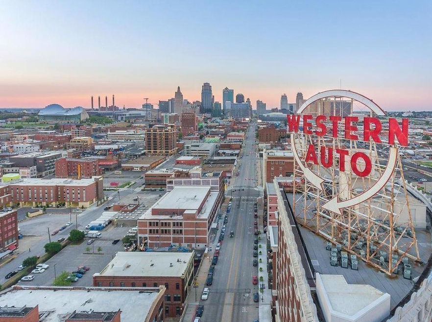 2107 Grand Ave unit 1005, Kansas City, MO 64108 - photo 1