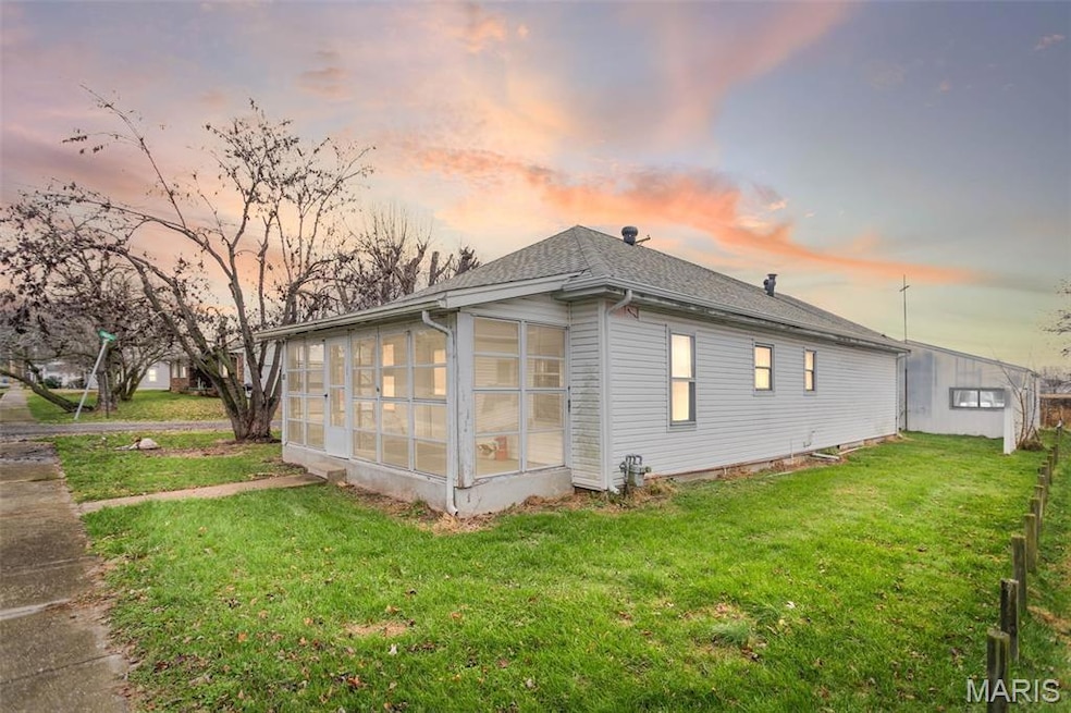 349 Locust St, Eldred, IL 62027 - photo 1