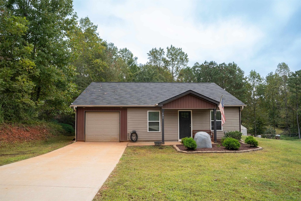 131 Lockman St, Inman, SC 29349 - photo 1