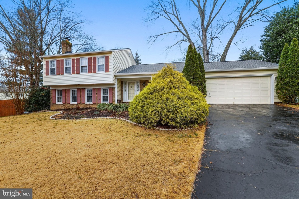 8005 Log Cabin Ct, Springfield, VA 22153 - photo 1