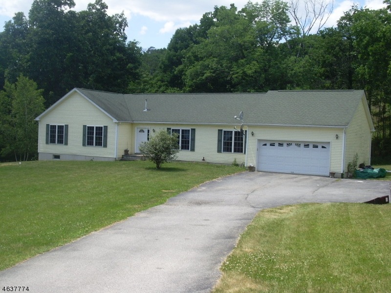 87 Gemmer Rd, Sussex, NJ 07461 - photo 1