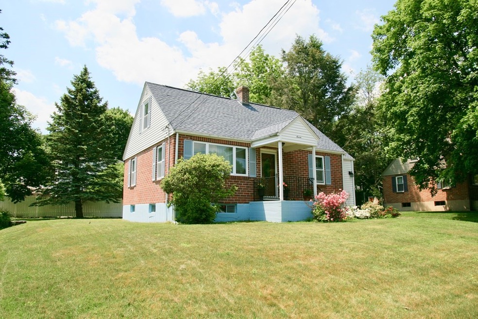 7 Assabet Ln, Worcester, MA 01602 - photo 1