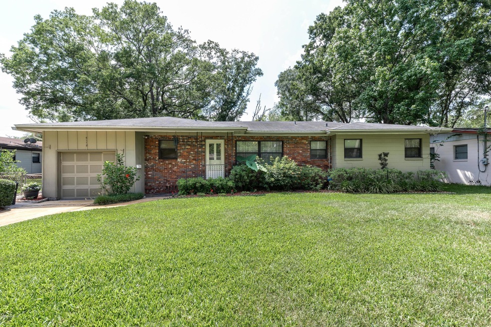5118 Garette Dr E, Jacksonville, FL 32210 - photo 1