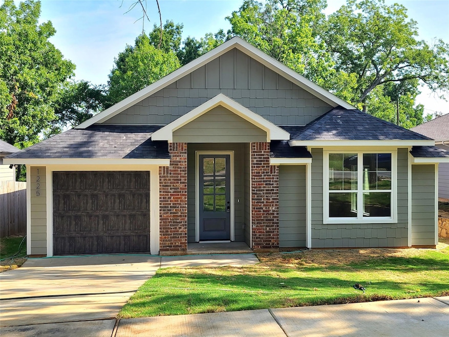 1225 W Johnson St, Denison, TX 75020 - photo 1